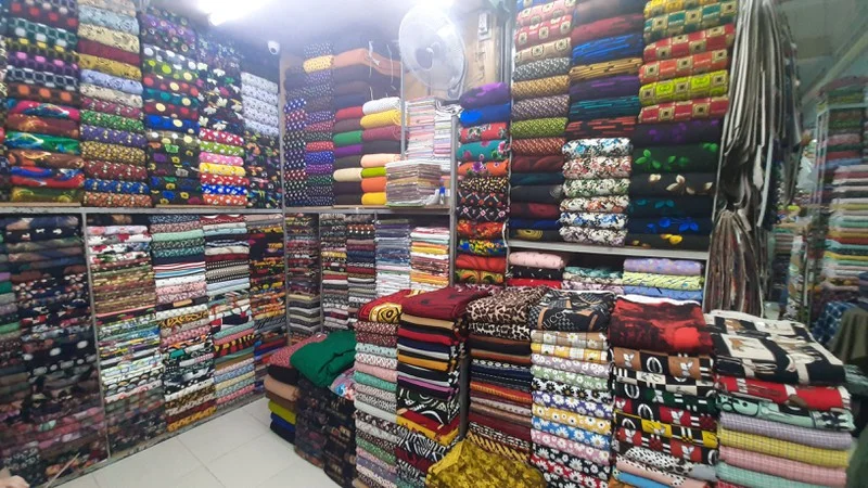 Muốn mua gì hãy đến chợ