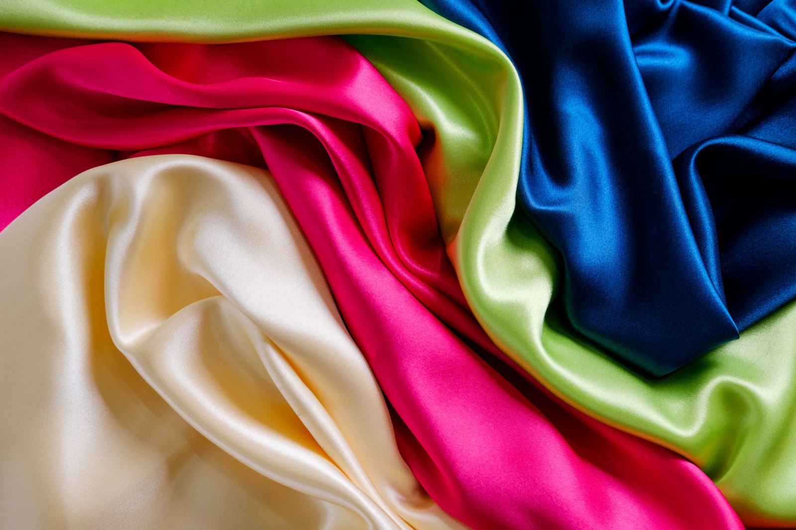Thị trường hiện nay cung cấp các loại vải vô cùng đa dạng.