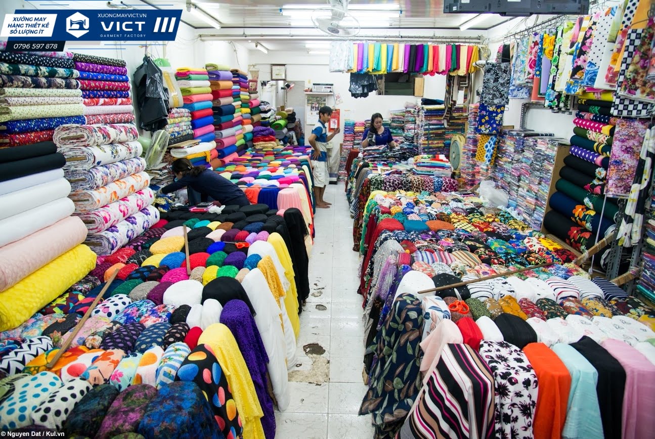 Chợ bán vải áo dài Tân Định Sài Gòn 