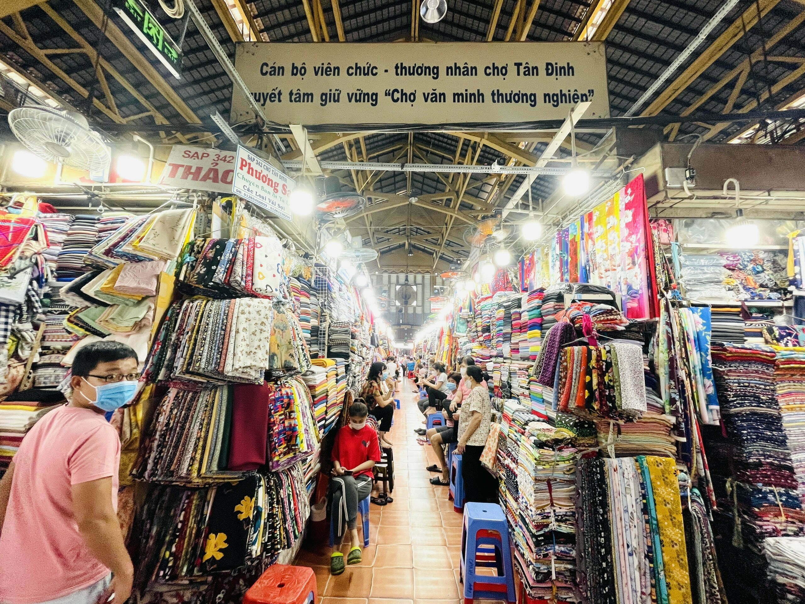 Chợ vải Tân Định