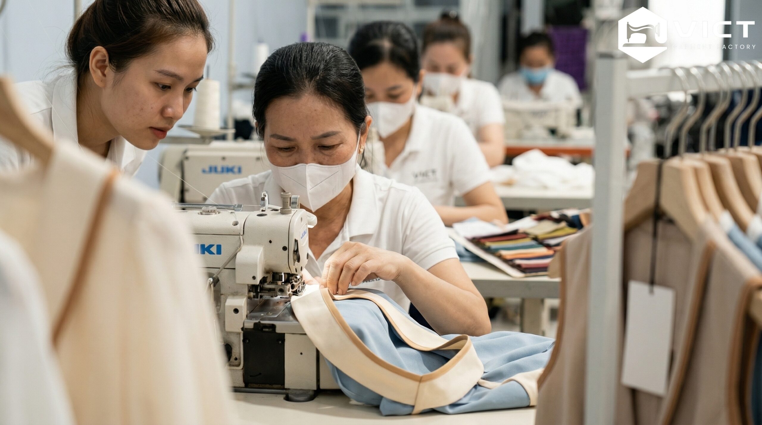 Kỹ thuật may bọc viền: Yếu tố quyết định tiêu chuẩn may hàng xuất khẩu Kỹ thuật may bọc viền: Yếu tố quyết định tiêu chuẩn may hàng xuất khẩu